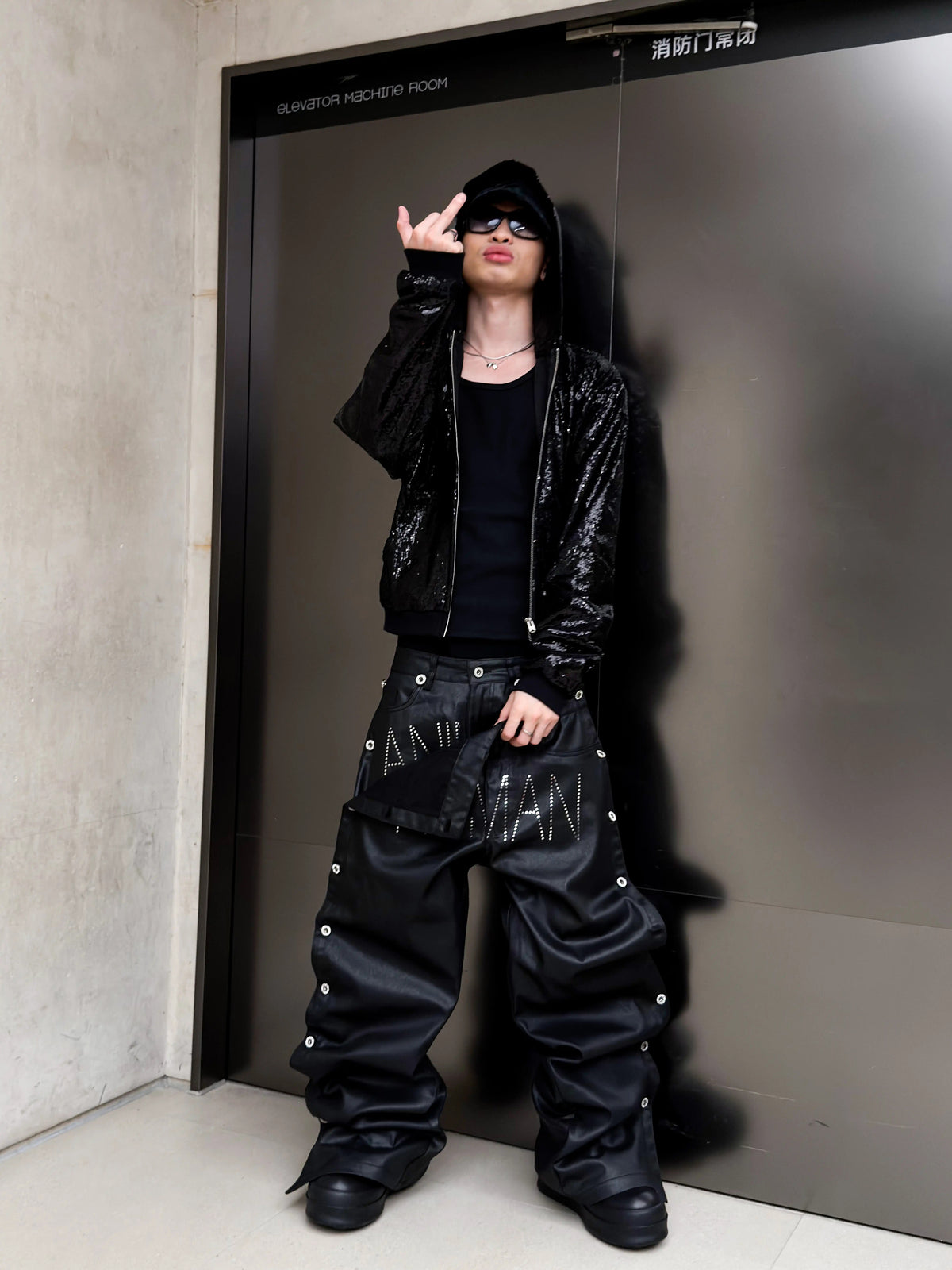 *RYE CHASIN ANIMAL/HUMAN BLACK VINYL DENIM JEANS