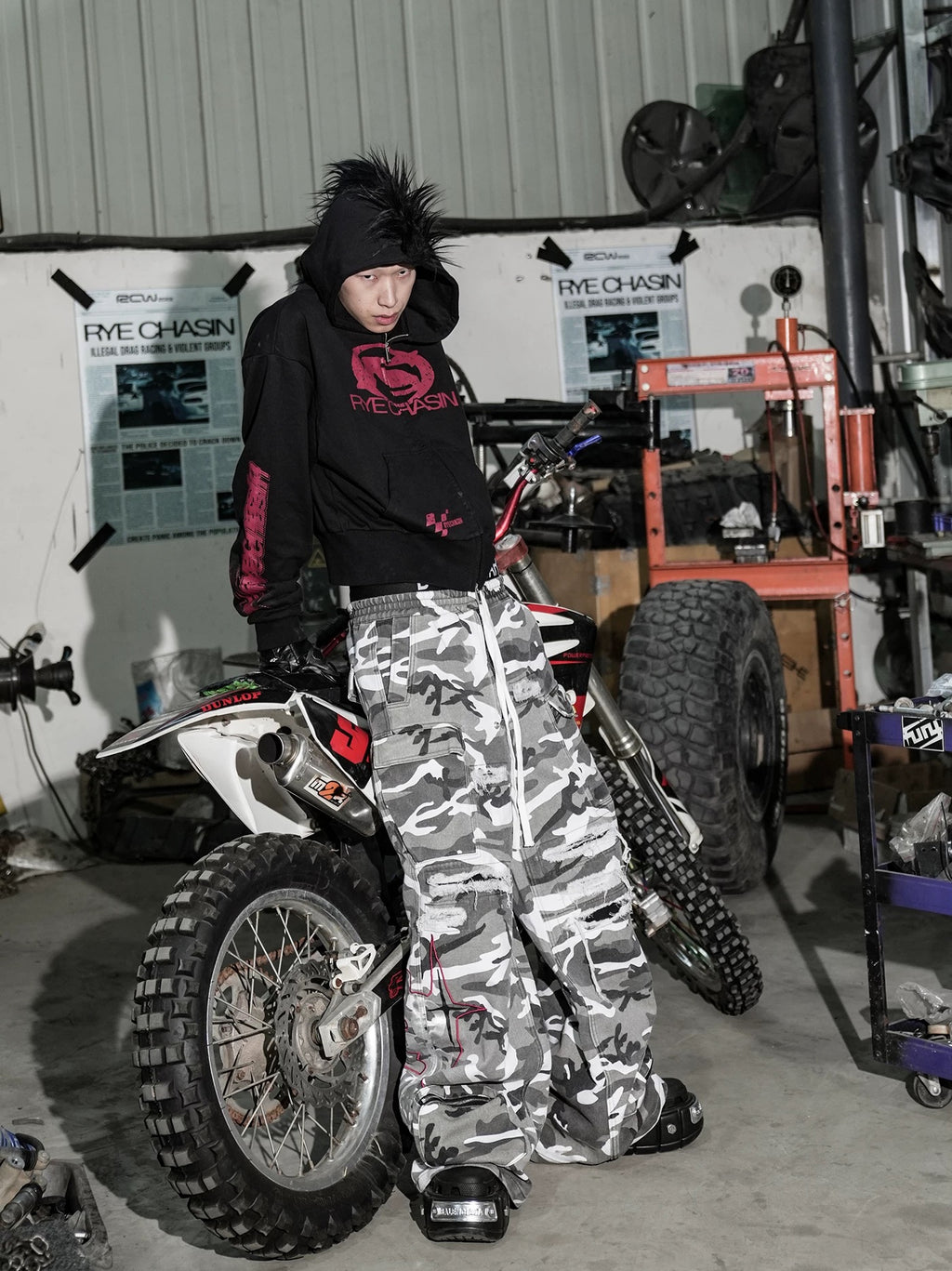 *RYECHASIN *LOVEWAR/TEAR GAS CAMO *CARGO BELLA BOOTLEG