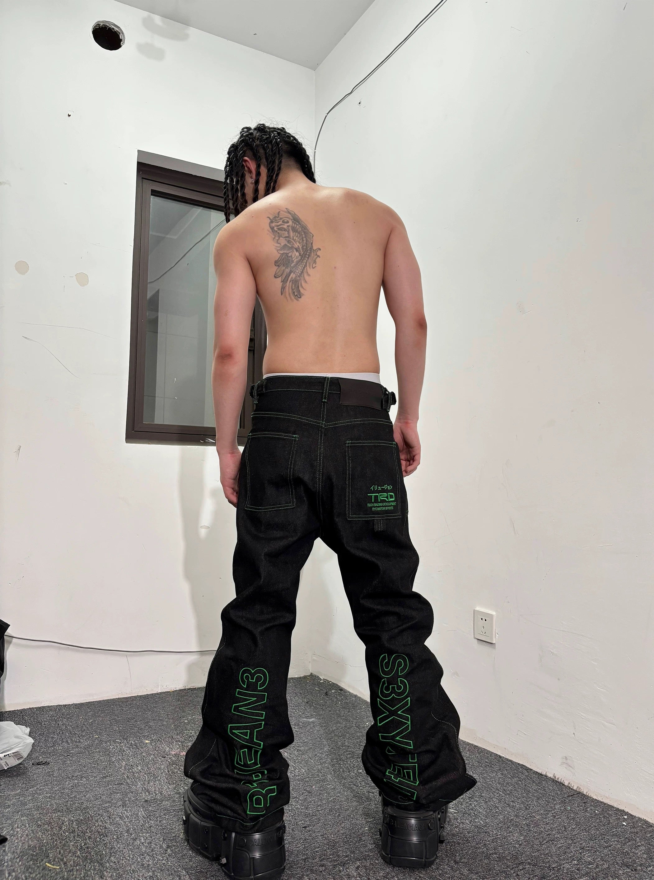 *RYECHASIN EMBROIDERED UNSLICKED RAW COLOR RAW DENIM TROUSERS