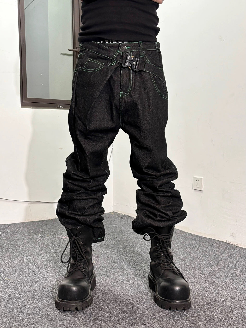 *RYECHASIN EMBROIDERED UNSLICKED RAW COLOR RAW DENIM TROUSERS